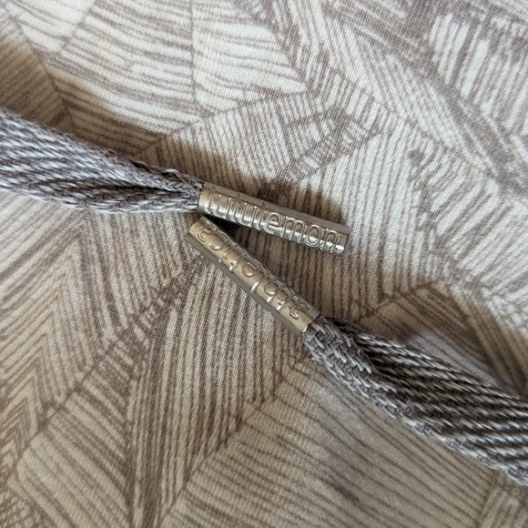 BUNDLE of Lululemon Wear With All Jackets!! [4] - Picture 15 of 15